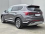 Hyundai Santa Fe 1.6 T-GDI PHEV Premium Sky / Dealer onderhouden / Fabrieksgarantie tot 03-2027 / Head Up Display  / Trekhaak afneembaar / Glazen schuif- en kanteldak / EAER bereik 58 km bereik stad 69 km / Trekgewicht 1350 kg / Stuur- Stoel & Achterbank verwarming / Elektrische achterklep /