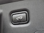 Hyundai Santa Fe 1.6 T-GDI PHEV Premium Sky / Dealer onderhouden / Fabrieksgarantie tot 03-2027 / Head Up Display  / Trekhaak afneembaar / Glazen schuif- en kanteldak / EAER bereik 58 km bereik stad 69 km / Trekgewicht 1350 kg / Stuur- Stoel & Achterbank verwarming / Elektrische achterklep /