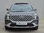Hyundai Santa Fe 1.6 T-GDI PHEV Premium Sky / Dealer onderhouden / Fabrieksgarantie tot 03-2027 / Head Up Display  / Trekhaak afneembaar / Glazen schuif- en kanteldak / EAER bereik 58 km bereik stad 69 km / Trekgewicht 1350 kg / Stuur- Stoel & Achterbank verwarming / Elektrische achterklep /