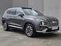 Hyundai Santa Fe 1.6 T-GDI PHEV Premium Sky / Dealer onderhouden / Fabrieksgarantie tot 03-2027 / Head Up Display  / Trekhaak afneembaar / Glazen schuif- en kanteldak / EAER bereik 58 km bereik stad 69 km / Trekgewicht 1350 kg / Stuur- Stoel & Achterbank verwarming / Elektrische achterklep /