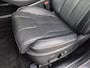 Hyundai Santa Fe 1.6 T-GDI PHEV Premium Sky / Dealer onderhouden / Fabrieksgarantie tot 03-2027 / Head Up Display  / Trekhaak afneembaar / Glazen schuif- en kanteldak / EAER bereik 58 km bereik stad 69 km / Trekgewicht 1350 kg / Stuur- Stoel & Achterbank verwarming / Elektrische achterklep /