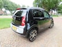 Volkswagen Up! 1.0 cross up! BlueMotion Airco Cruisecontrol Navigatie Stoelverwarming Pdc LM Velgen***Apk t/m 30-6-2027***