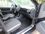 Volkswagen Up! 1.0 cross up! BlueMotion Airco Cruisecontrol Navigatie Stoelverwarming Pdc LM Velgen***Apk t/m 30-6-2027***