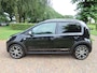 Volkswagen Up! 1.0 cross up! BlueMotion Airco Cruisecontrol Navigatie Stoelverwarming Pdc LM Velgen***Apk t/m 30-6-2027***