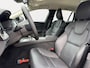 Volvo V60 2.0 B3 Essential | Cruise control | Comfortstoelen | Rijstrooksensor met correctie |