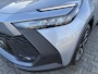 Toyota C-HR / C-HR+ 2.0 PLUG-IN HYBRID 220 DYNAMIC NIEUW & DIRECT LEVERBAAR!!! STOEL/STUURVERW BLIND-SPOT PARK-SENSOREN 18" LM-VELGEN WARMTEPOMP