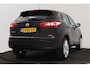 Nissan Qashqai 1.2 | Trekhaak | CarPlay | Camera | Climate | Cruise Control | All-season banden |