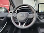 Toyota Corolla HYBRID 180 GR-SPORT NIEUW UIT VOORRAAD LEVERBAAR MET HOGE KORTING PANORAMADAK HEAD-UP JBL-AUDIO 18"LM-VELGEN PARK-SENSOREN LED-PAKKET