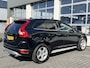 Volvo XC60 2.0 D3 R-Design Airco Cruise controle Leder Trekhaak 1600kg trekgewicht Parkeersensoren achter Stoelverwarming Bluetooth Navigatiesysteem Euro 5
