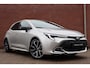 Toyota Corolla Hybrid 180 Executive Nieuw en uit voorraad leverbaar met € 6.200, - voordeel, inclusief trekhaak!! , Stoel & Stuurverwarming, Parkeersensoren voor en achter, Head Up Display,Nieuw en direct leverbaar!