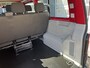 Volkswagen Transporter Kombi 2.0 TDI L2H2 150pk DSG Airco Cruise control Parkeersensoren achter Navigatiesysteem Telefoonverbinding Euro 6 Ideaal voor camperombouw! 8-Persoons