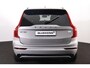 Volvo XC90 T8 Recharge AWD Ultimate Dark Luchtvering - Panorama/schuifdak - IntelliSafe Assist & Surround - 360º Camera - Bowers & Wilkins audio - Adaptieve LED koplampen - Verwarmde voorstoelen, stuur & achterbank - Parkeersensoren voor & achter - Elektr. bedienb. voorstoelen met geheugen - Draadloze tel. lader - Extra getint glas - Inklapbare trekhaak - 22' LMV