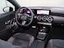 Mercedes-Benz A-klasse 250 e Business Solution AMG | Panoramaschuifdak | Stoelverwarming | Achteruitrijcamera | MULTIBEAM LED |