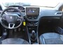 Peugeot 2008 1.2 VTi Allure Pack Premium Plus Lederen/ stof bekleding