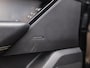Land Rover Range Rover Velar 2.0 I4 Turbo AWD R-Dynamic | Leder | Pano | Meridian | Stoel/Stuurverw.