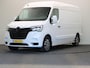 Renault Master T35 2.3 dCi 135 L2H2 Work Edition | Airco | Parkeersensoren | Lichtmetalen velgen | Sidebars |