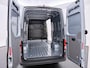 Volkswagen Crafter (GP) 30 2.0 TDI 140 PK Autom. L3H3 Highline Exclusive | BPMvrij | Discover Pro | Navigatie | Elek.pakket plus | Airco | Cruisecontrol | Ergo bestuurderstoel | Led verlichting | Camera |