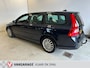 Volvo V70 2.5T Momentum -Leder -Cruise controle -Navigatie-Trekhaak 1800 kilo--goed onderhouden