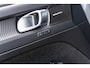 Volvo EX40 Twin Motor Performance Ultra Europa 82 kWh | Harman Kardon audio | 20" | Schuif-/kanteldak | Getint Glas | Elektrische stoelverstelling | Nubuck bekleding | Adaptive Cruise Control | Dodehoekdetectie |