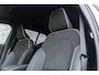 Volvo EX40 Twin Motor Performance Ultra Europa 82 kWh | Harman Kardon audio | 20" | Schuif-/kanteldak | Getint Glas | Elektrische stoelverstelling | Nubuck bekleding | Adaptive Cruise Control | Dodehoekdetectie |