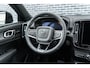 Volvo EX40 Twin Motor Performance Ultra Europa 82 kWh | Harman Kardon audio | 20" | Schuif-/kanteldak | Getint Glas | Elektrische stoelverstelling | Nubuck bekleding | Adaptive Cruise Control | Dodehoekdetectie |