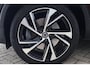 Volvo XC40 T4 Recharge R-Design | Stoelverwarming | Trekhaak | Leder | 360° Camera | 20 INCH | BLIS | Glossy Black | Keyless