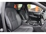 Volvo XC40 T4 Recharge R-Design | Stoelverwarming | Trekhaak | Leder | 360° Camera | 20 INCH | BLIS | Glossy Black | Keyless