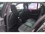 Volvo XC40 T4 Recharge R-Design | Stoelverwarming | Trekhaak | Leder | 360° Camera | 20 INCH | BLIS | Glossy Black | Keyless