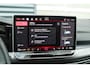 Volkswagen Golf GTI 2.0 TSI 265pk DSG | DCC Onderstel | Panoramadak | Camera | 19" Estoril Velgen