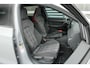 Volkswagen Golf GTI 2.0 TSI 265pk DSG | DCC Onderstel | Panoramadak | Camera | 19" Estoril Velgen