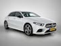 Mercedes-Benz A-klasse 180 Business Solution AMG Lichtmetalen velgen | Navigatie | MBUX wide screen | Parking support | Inclusief 24 maanden MB Certified garantie voor Europa.