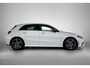Mercedes-Benz A-klasse 180 Business Solution AMG Lichtmetalen velgen | Navigatie | MBUX wide screen | Parking support | Inclusief 24 maanden MB Certified garantie voor Europa.