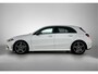Mercedes-Benz A-klasse 180 Business Solution AMG Lichtmetalen velgen | Navigatie | MBUX wide screen | Parking support | Inclusief 24 maanden MB Certified garantie voor Europa.