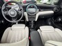 MINI Cooper Cabrio 1.5 136 pk Automaat JCW Navigatie Head-Up Display Harman Kardon Audio Sportstoelen leder Stoelverwarming Led Koplampen 18 Inch Velgen Parkeersensoren NL Auto John Cooper Works Pakket