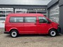 Volkswagen Transporter Kombi 2.0 TDI L2H2 150pk DSG Airco Cruise control Trekhaak 2500kg trekgewicht Parkeersensoren achter Apple carplay Telefoonverbinding Euro 6 Ideaal voor camperombouw! 8-Persoons