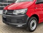 Volkswagen Transporter Kombi 2.0 TDI L2H2 150pk DSG Airco Cruise control Trekhaak 2500kg trekgewicht Parkeersensoren achter Apple carplay Telefoonverbinding Euro 6 Ideaal voor camperombouw! 8-Persoons