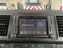 Volkswagen Transporter Kombi 2.0 TDI L2H2 150pk DSG Airco Cruise control Trekhaak 2500kg trekgewicht Parkeersensoren achter Apple carplay Telefoonverbinding Euro 6 Ideaal voor camperombouw! 8-Persoons