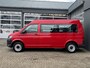 Volkswagen Transporter Kombi 2.0 TDI L2H2 150pk DSG Airco Cruise control Trekhaak 2500kg trekgewicht Parkeersensoren achter Apple carplay Telefoonverbinding Euro 6 Ideaal voor camperombouw! 8-Persoons