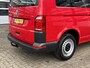 Volkswagen Transporter Kombi 2.0 TDI L2H2 150pk DSG Airco Cruise control Trekhaak 2500kg trekgewicht Parkeersensoren achter Apple carplay Telefoonverbinding Euro 6 Ideaal voor camperombouw! 8-Persoons