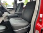 Volkswagen Transporter Kombi 2.0 TDI L2H2 150pk DSG Airco Cruise control Trekhaak 2500kg trekgewicht Parkeersensoren achter Apple carplay Telefoonverbinding Euro 6 Ideaal voor camperombouw! 8-Persoons