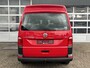 Volkswagen Transporter Kombi 2.0 TDI L2H2 150pk DSG Airco Cruise control Trekhaak 2500kg trekgewicht Parkeersensoren achter Apple carplay Telefoonverbinding Euro 6 Ideaal voor camperombouw! 8-Persoons