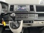 Volkswagen Transporter Kombi 2.0 TDI L2H2 150pk DSG Airco Cruise control Trekhaak 2500kg trekgewicht Parkeersensoren achter Apple carplay Telefoonverbinding Euro 6 Ideaal voor camperombouw! 8-Persoons