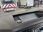 Volkswagen Transporter Kombi 2.0 TDI L2H2 150pk DSG Airco Cruise control Trekhaak 2500kg trekgewicht Parkeersensoren achter Apple carplay Telefoonverbinding Euro 6 Ideaal voor camperombouw! 8-Persoons