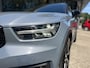 Volvo XC40 1.5 T5 Recharge R-Design | ACC | CAM | CARPAY | CLIMA | NAVI | PDC V&A | STUUR/STOELVERW. | TREKHAAK | WINTERWIELEN LM 19" ZWART
