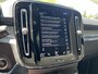 Volvo XC40 1.5 T5 Recharge R-Design | ACC | CAM | CARPAY | CLIMA | NAVI | PDC V&A | STUUR/STOELVERW. | TREKHAAK | WINTERWIELEN LM 19" ZWART