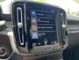 Volvo XC40 1.5 T5 Recharge R-Design | ACC | CAM | CARPAY | CLIMA | NAVI | PDC V&A | STUUR/STOELVERW. | TREKHAAK | WINTERWIELEN LM 19" ZWART