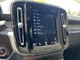 Volvo XC40 1.5 T5 Recharge R-Design | ACC | CAM | CARPAY | CLIMA | NAVI | PDC V&A | STUUR/STOELVERW. | TREKHAAK | WINTERWIELEN LM 19" ZWART