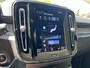 Volvo XC40 1.5 T5 Recharge R-Design | ACC | CAM | CARPAY | CLIMA | NAVI | PDC V&A | STUUR/STOELVERW. | TREKHAAK | WINTERWIELEN LM 19" ZWART