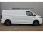 Ford E-Transit Custom ELEKTRISCH 320 L2H1 Limited 65 kWh 218 pk Meerprijs 17" lichtmetalen wielen €. 1.500,- Autm. airco, stoel-, spiegel- en voorraamverw., camera, trekhaak, cruise cntrl, navigatie by Apple Carplay/ Android auto, telefoonvoorb., LED verl. etc.