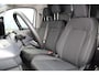 Ford E-Transit Custom ELEKTRISCH 320 L2H1 Limited 65 kWh 218 pk Meerprijs 17" lichtmetalen wielen €. 1.500,- Autm. airco, stoel-, spiegel- en voorraamverw., camera, trekhaak, cruise cntrl, navigatie by Apple Carplay/ Android auto, telefoonvoorb., LED verl. etc.